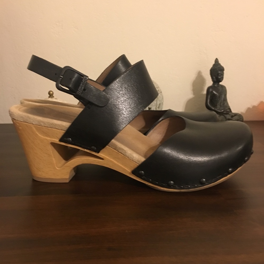 Dansko Thea in Black, Size 9/10 (euro 40)